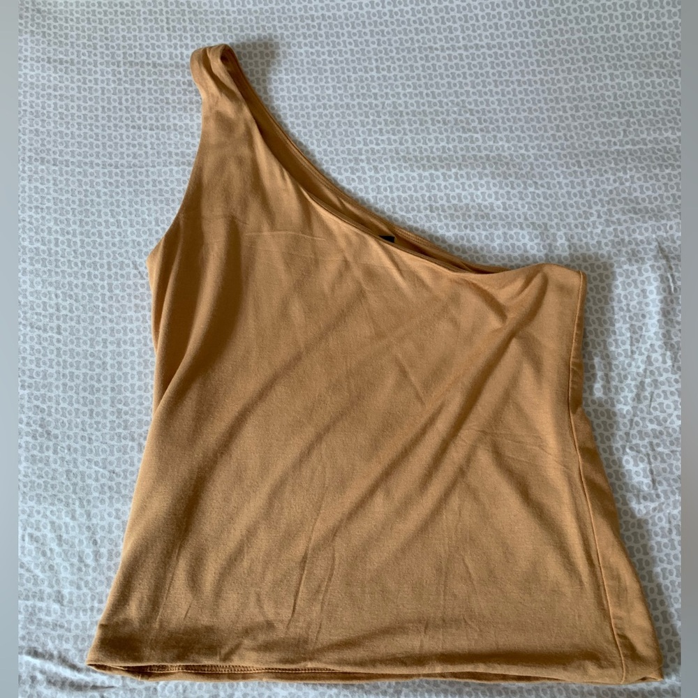 Off shoulder top, M